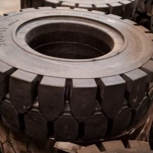 300-15 Roadhiker Solid Standard Forklift Tyre from China