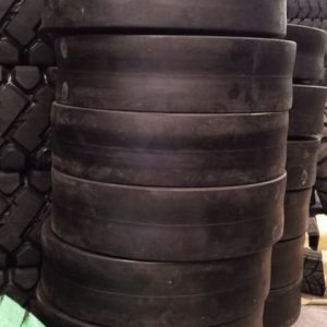 11.00-20 Roadlion Smooth Industrial Tyre from China