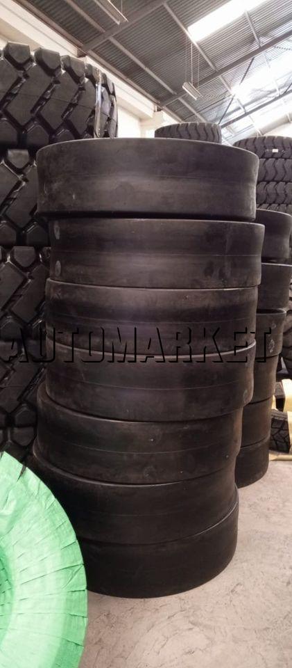 11.00-20 Roadlion Smooth Industrial Tyre from China