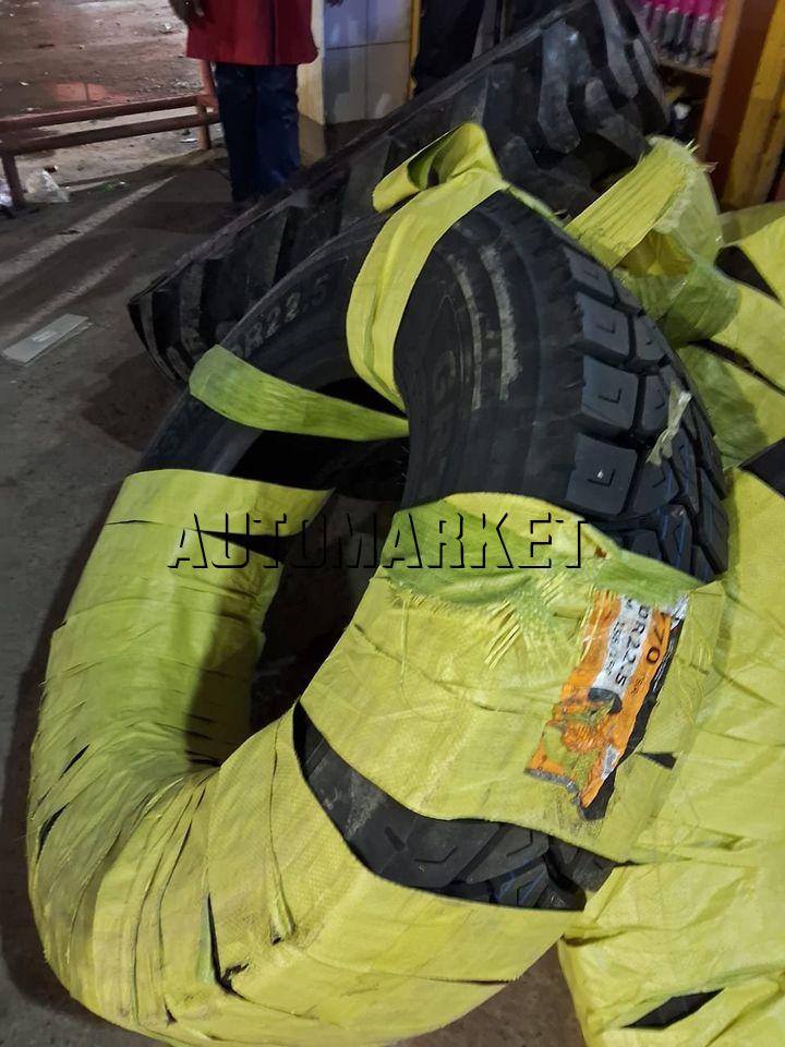 11R22.5 Trackmax (Diff) Truck Tyre from China