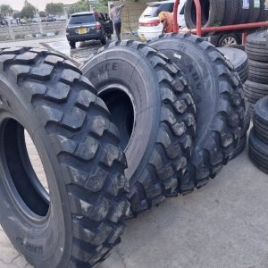 14.00R24 Advance Industrial Tyre from China