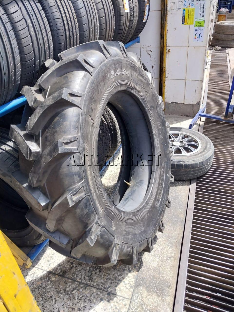 12.4-24 Roadhiker Agricultural Tyre