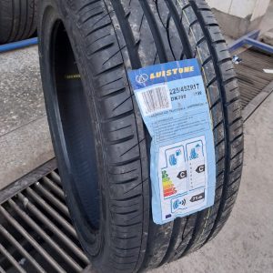 225/45ZR17 Luistone Tyre (China)
