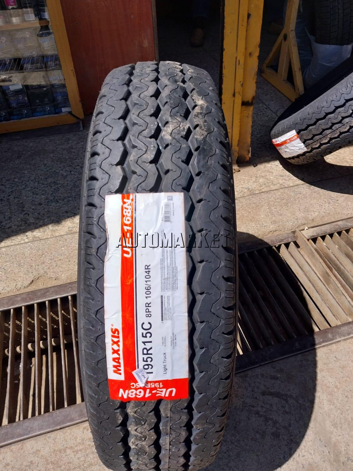 195R15C Maxxis Commercial Tyre