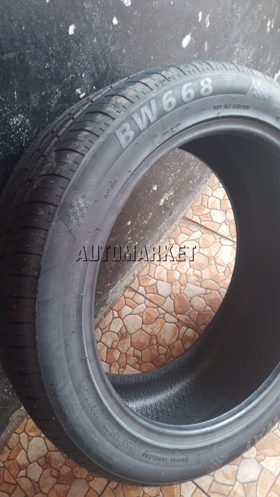 255/45R20 Bearway Passenger Tyre
