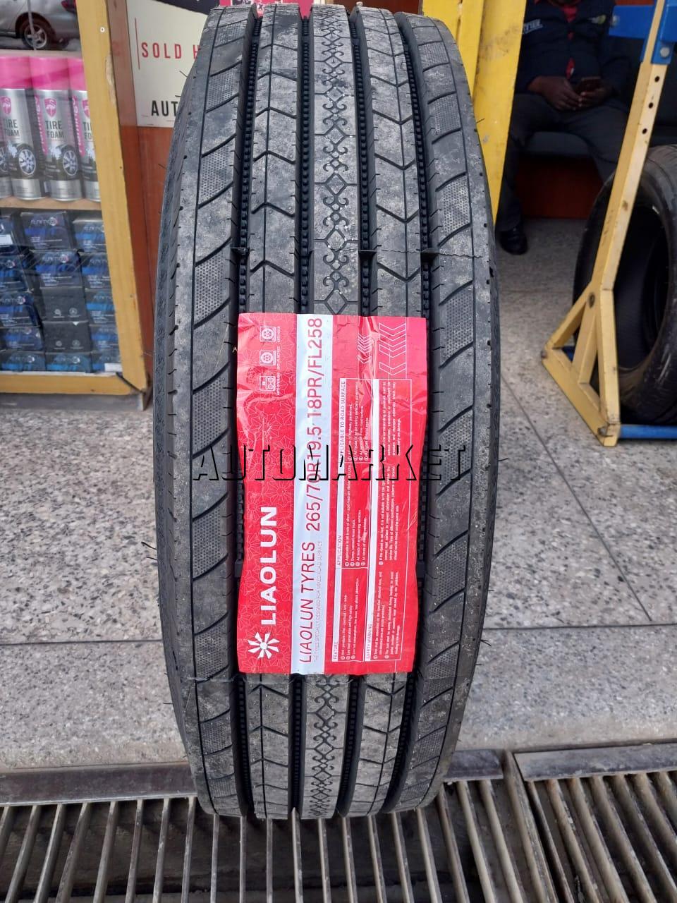 265/70R19.5 LiaoLun Steering Truck Tyre from China