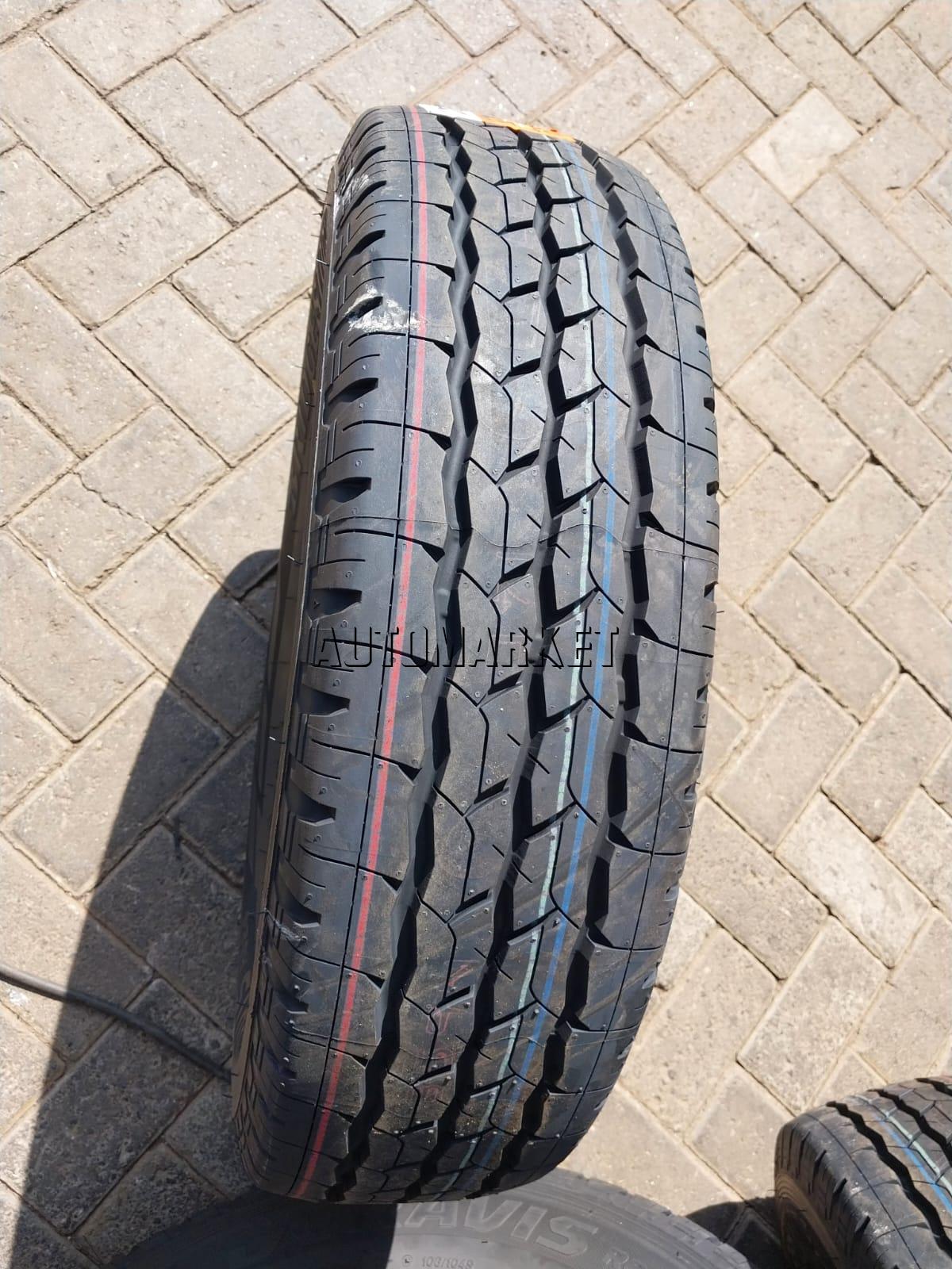 195R15C Bridgestone Commercial Tyre