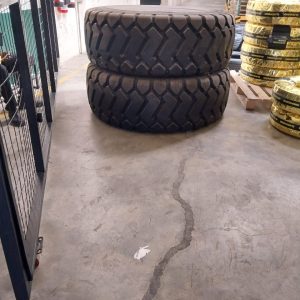 23.5R25 Dynamax E3/L3 Industrial Tyre from China