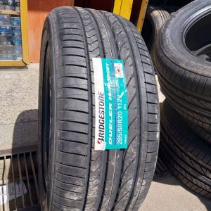 285/50R20 Bridgestone Dueler Tyre in Kenya – 112H