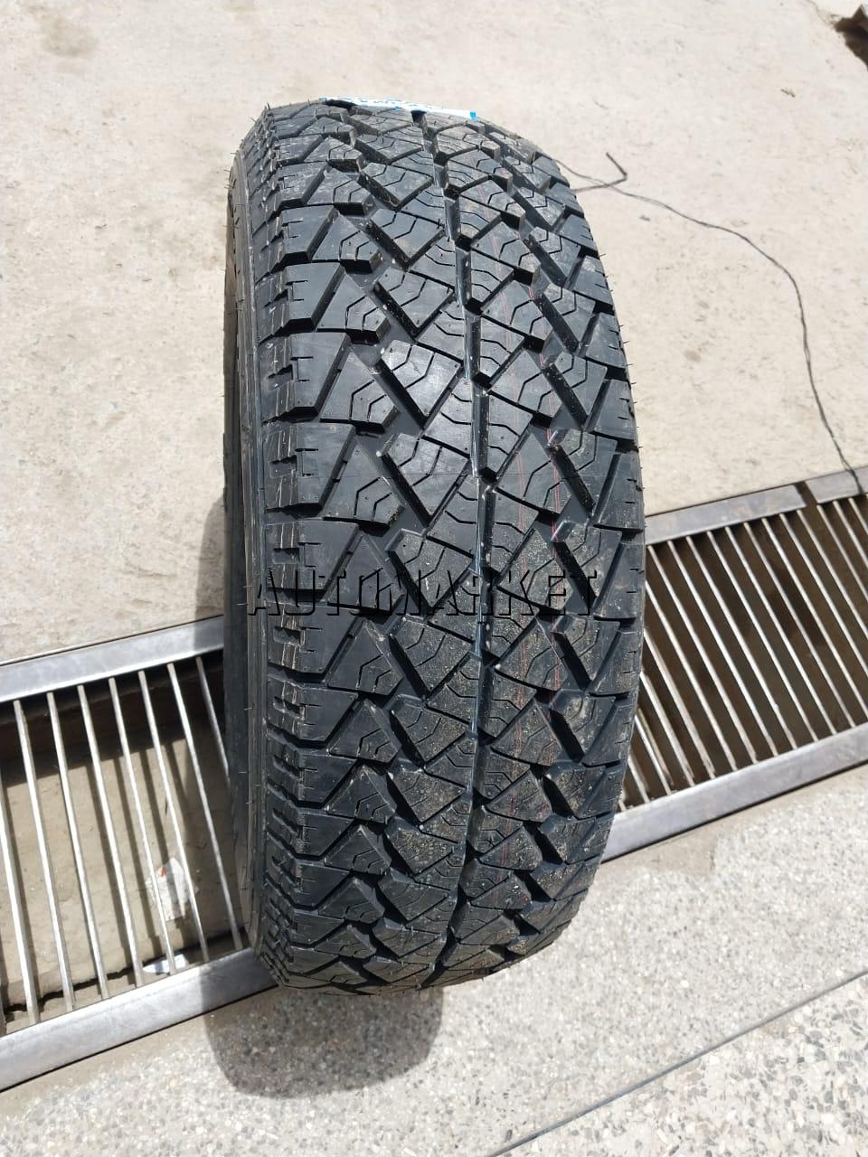 215/70R15 Petromax Tyre (China)