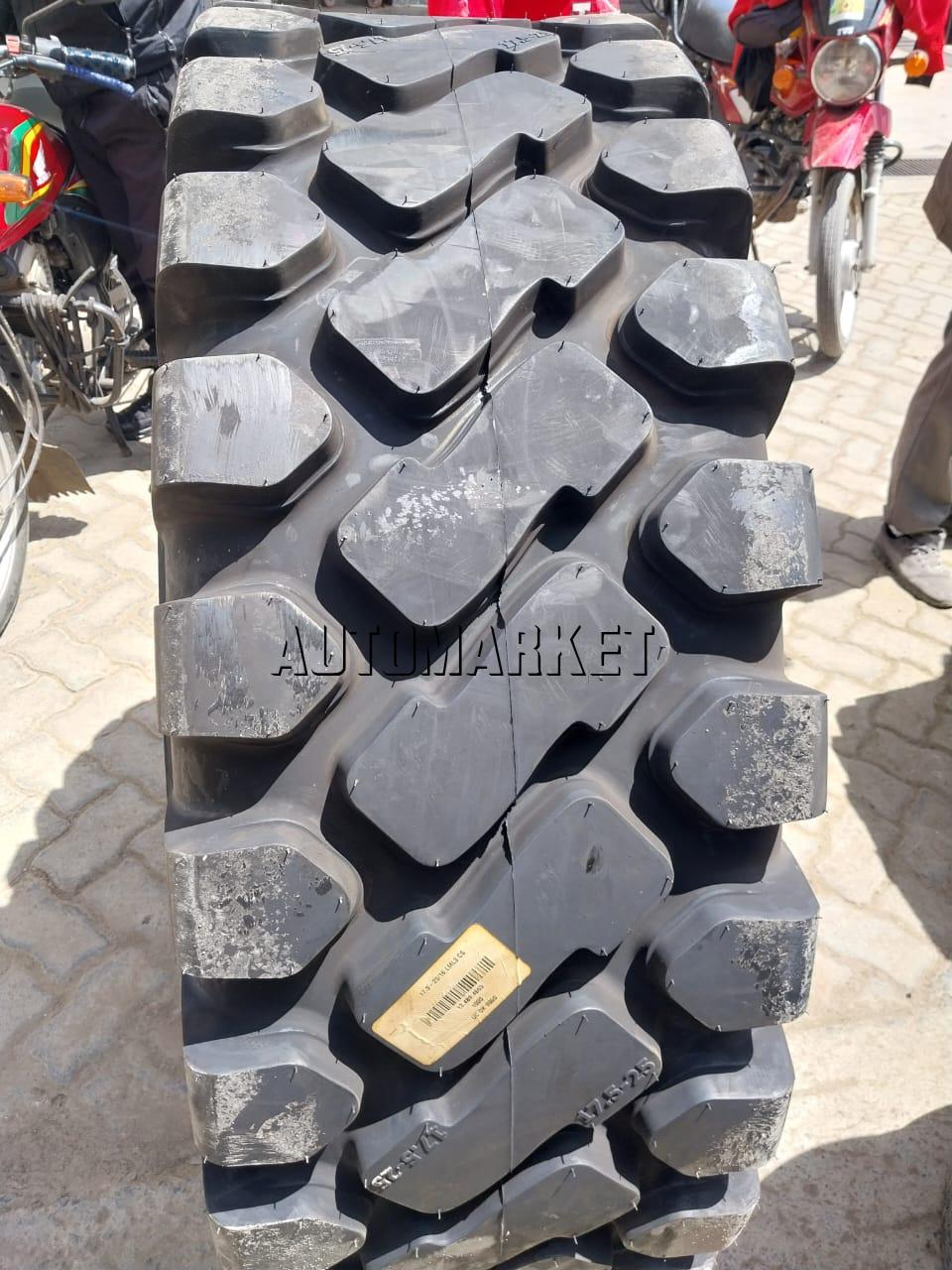 17.5-25 Camso Industrial Tyre 16 Ply – Sri Lanka
