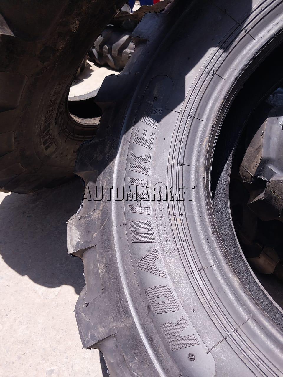 13.00-24 Roadhiker 16PR Tubeless Industrial Tyre from China