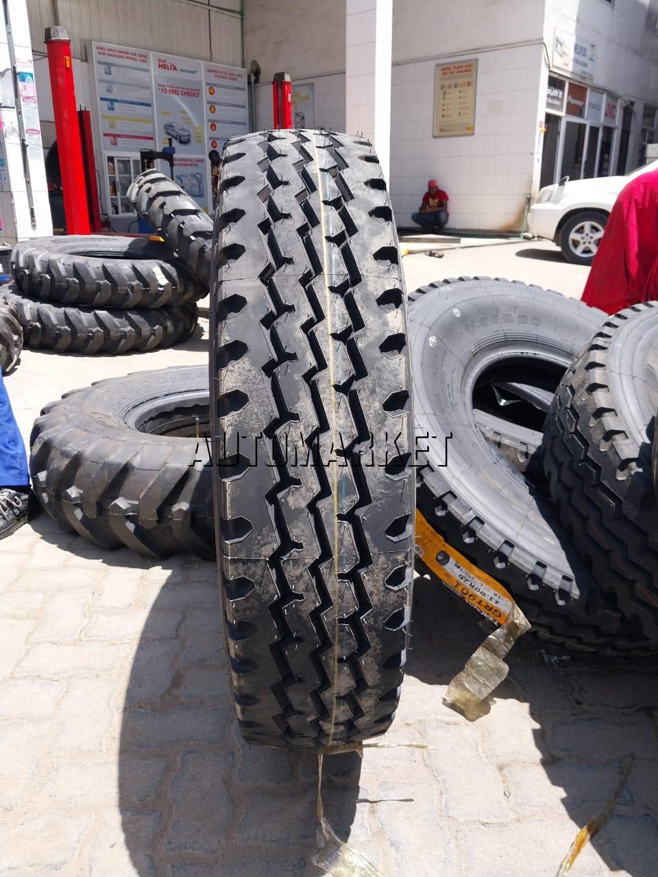 11.00R20 Trackmax Truck Tyre from China