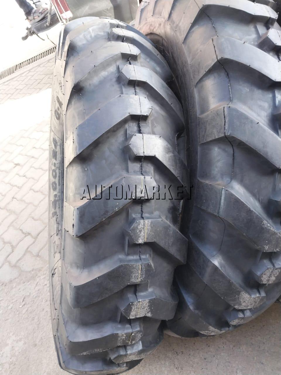 14.00-24 Roadhiker G2 16PR Industrial Tyre from China