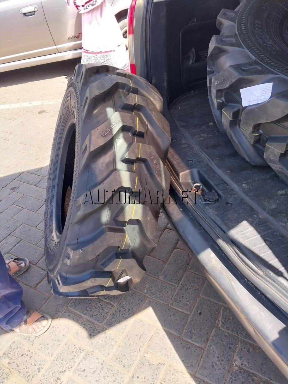 12.5/80-18 Roadhiker 12PR Industrial Tyre from India