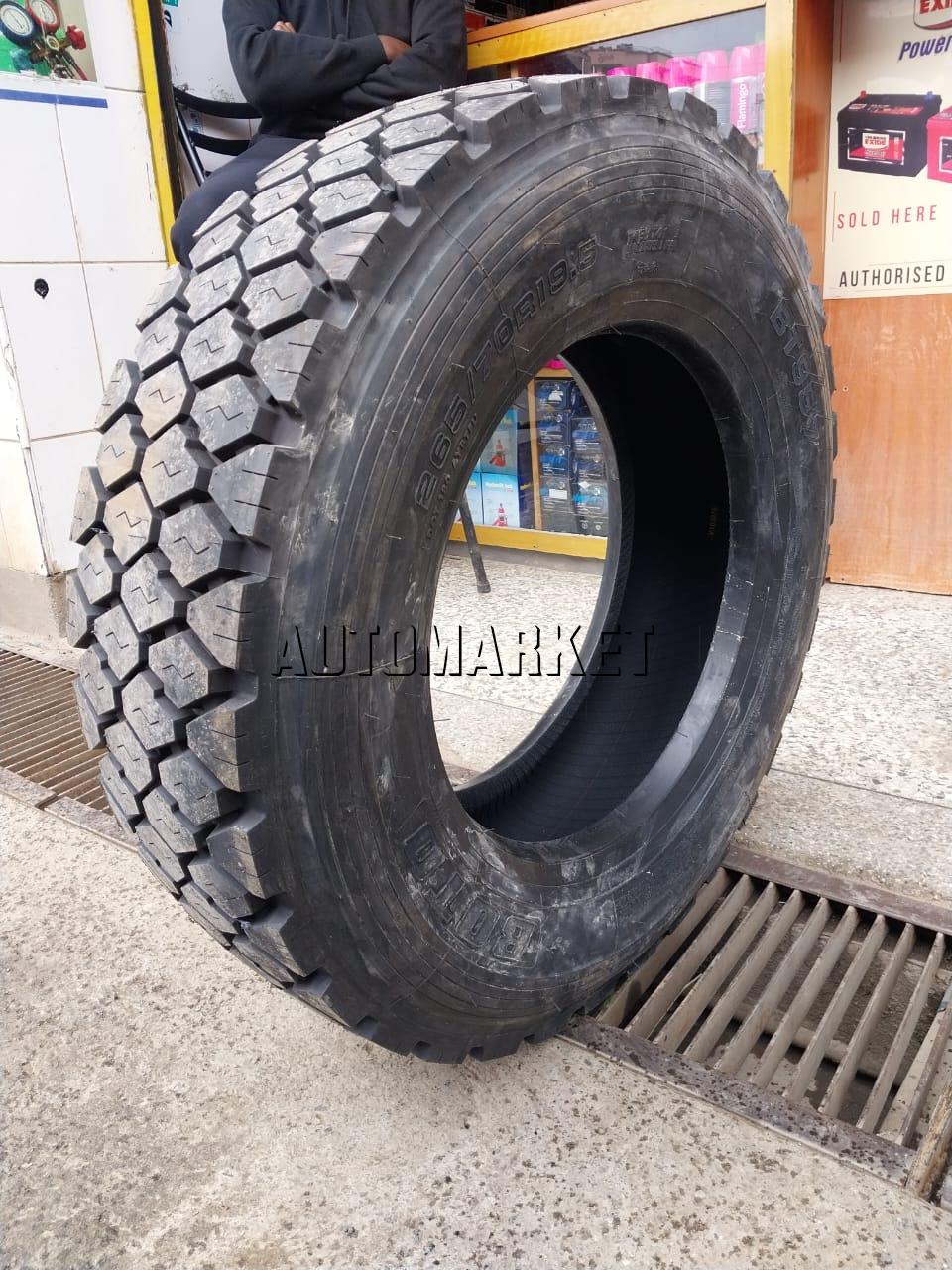 265/70R19.5 BOTO Drive Truck Tyre from China