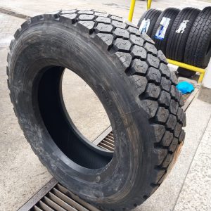 265/70R19.5 BOTO Drive Truck Tyre from China