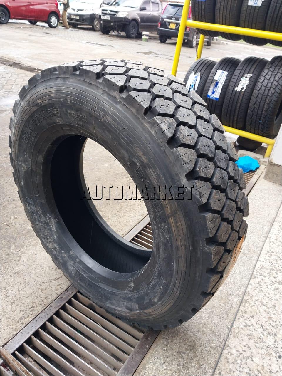 265/70R19.5 BOTO Drive Truck Tyre from China