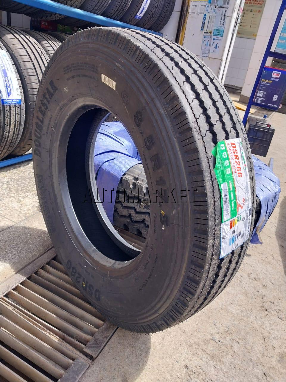 8.5R17.5 Doublestar Truck Tyre from China