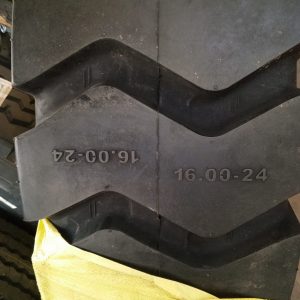 16.00-24 Honour E3/L3 Industrial Tyre – China