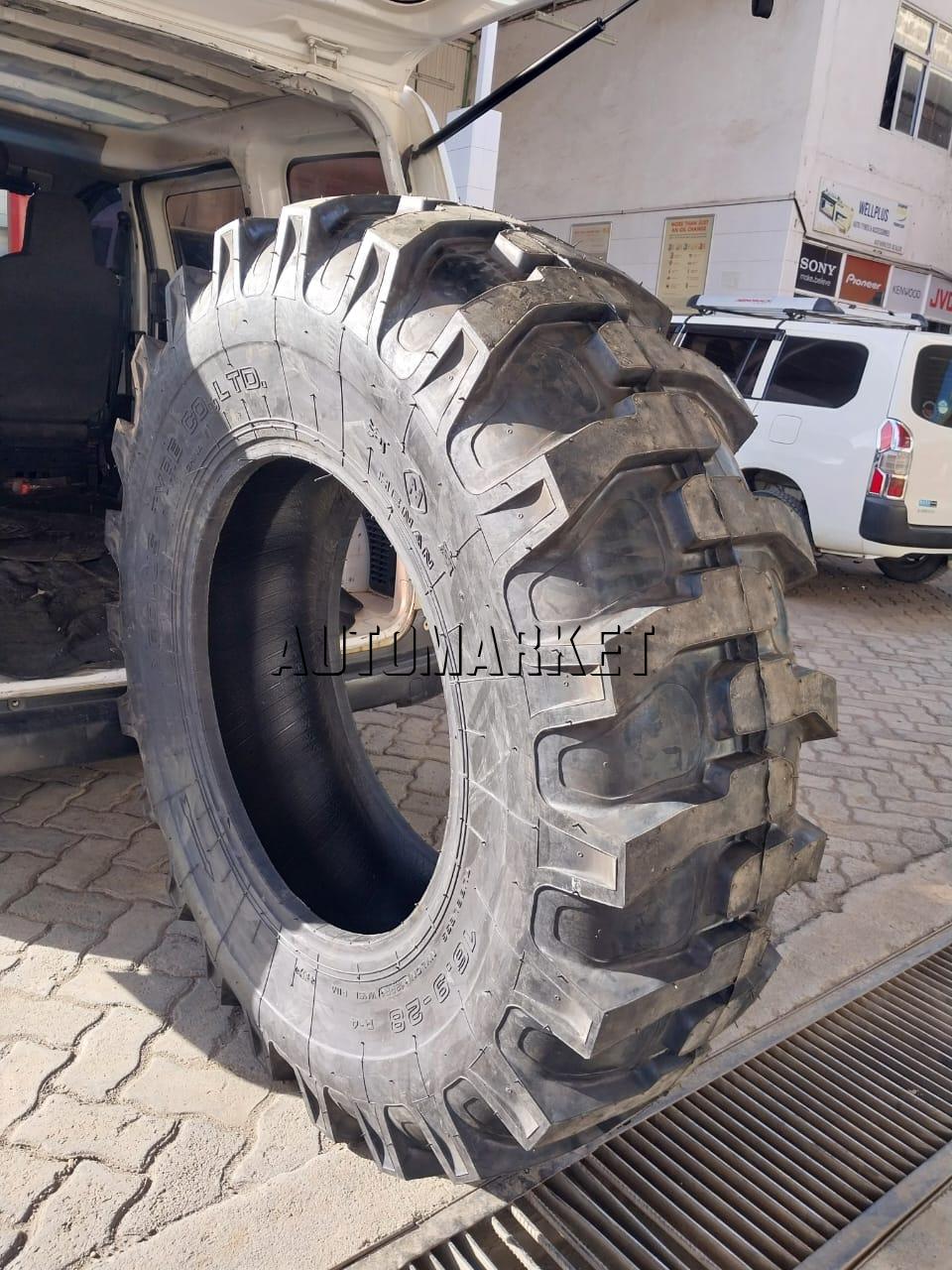 16.9-28 Aeolus Industrial Tyre 12 Ply – China