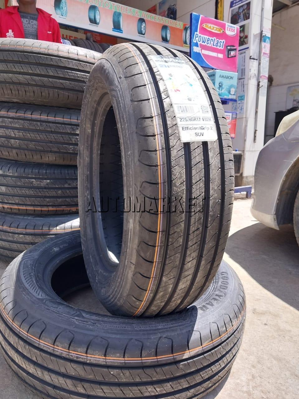 225/65R17 Goodyear 102H Tyre