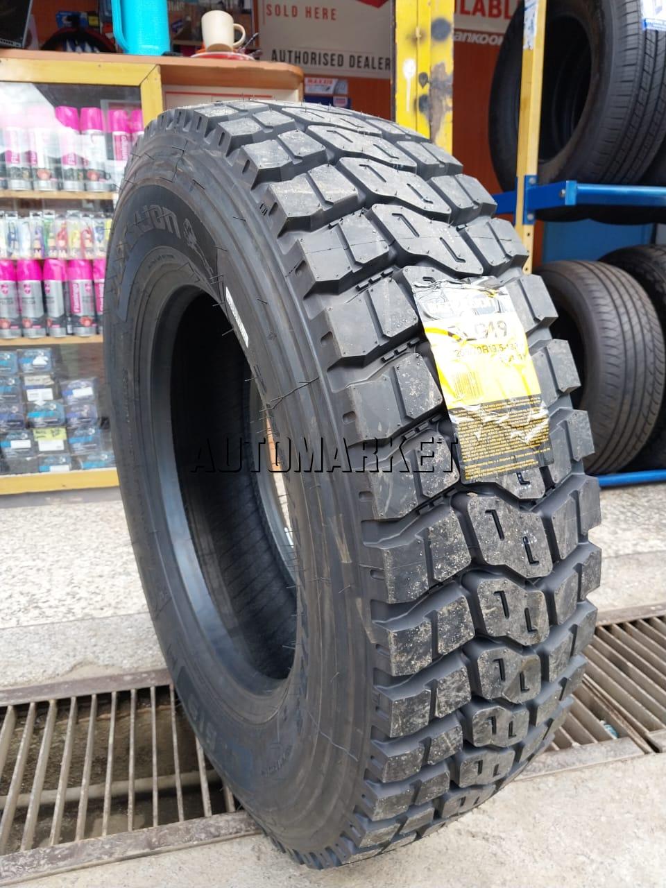 265/70R19.5 Blacklion 18 Ply Drive Truck Tyre from China
