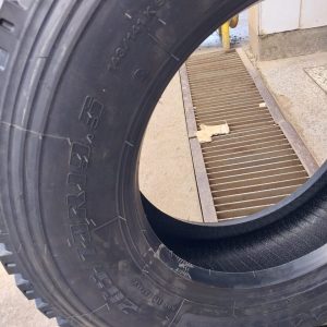 265/70R19.5 Blacklion 18 Ply Drive Truck Tyre from China