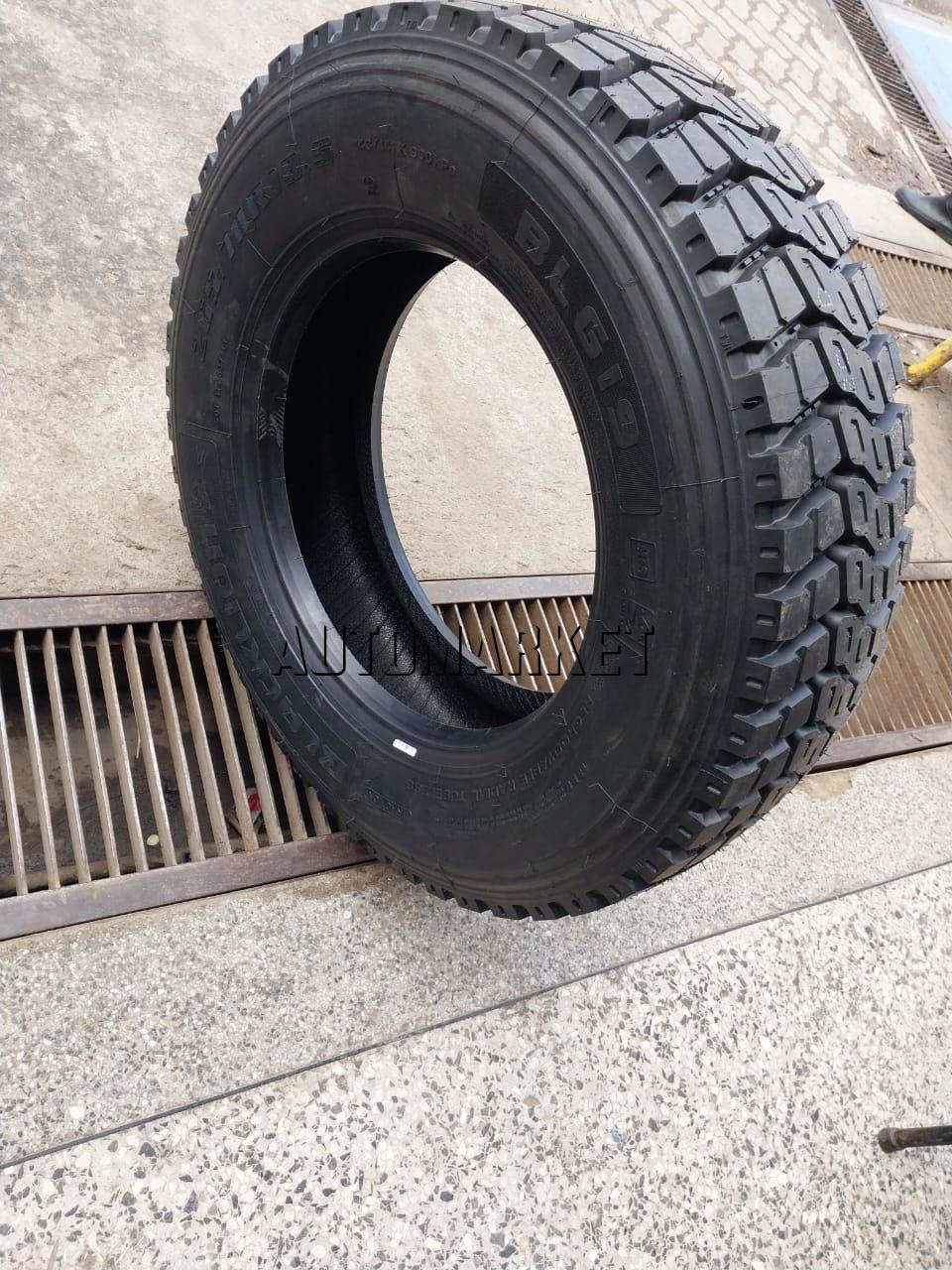 265/70R19.5 Blacklion 18 Ply Drive Truck Tyre from China