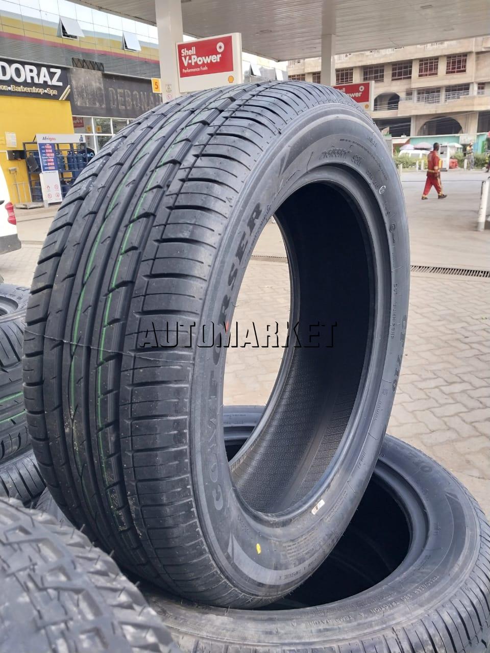 215/55R17 Comforser Tyre (China)