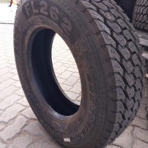 265/70R19.5 Liao Lun Drive Pattern Truck Tyre from China