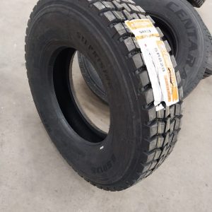 9.5R17.5 Steprising Truck Tyre from China