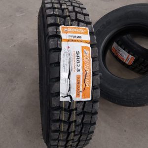 9.5R17.5 Steprising Truck Tyre from China