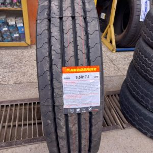 9.5R17.5 Roadshine Truck Tyre from China