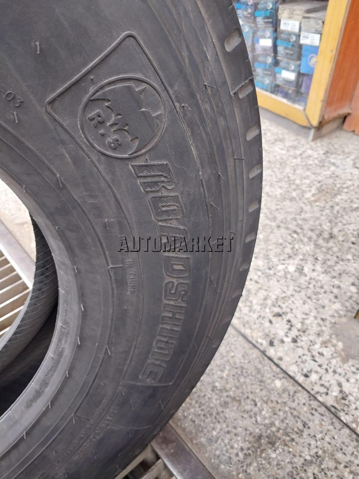 9.5R17.5 Roadshine Truck Tyre from China
