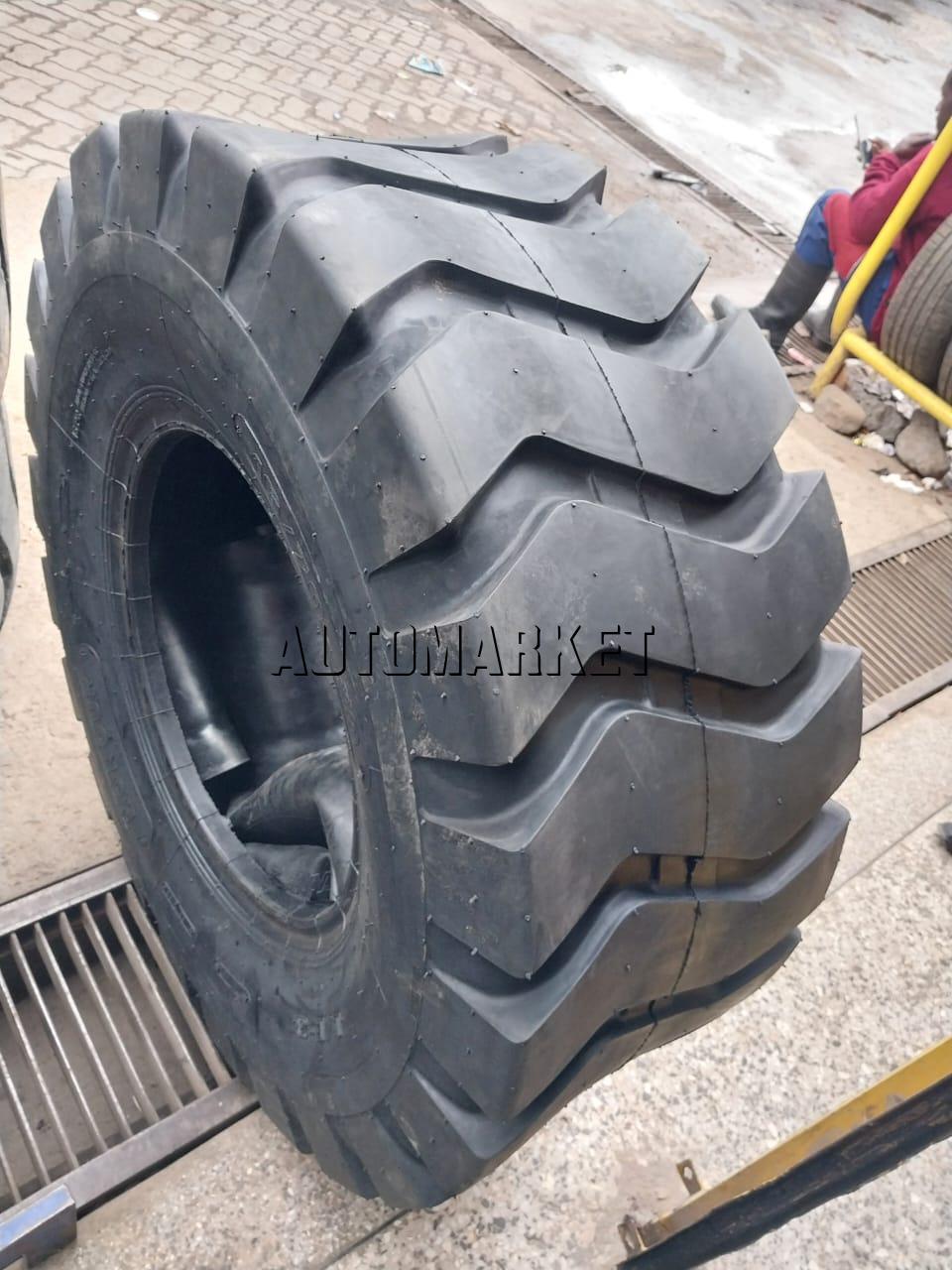 16/70-20 (405/70-20) Honour Industrial Tyre 16 Ply – China