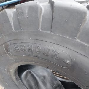 16/70-20 (405/70-20) Honour Industrial Tyre 16 Ply – China