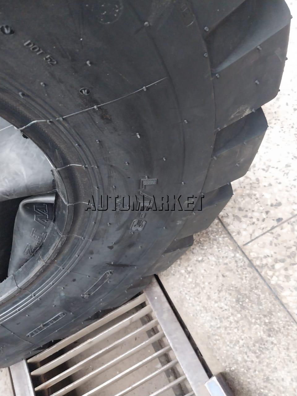 16/70-20 (405/70-20) Honour Industrial Tyre 16 Ply – China