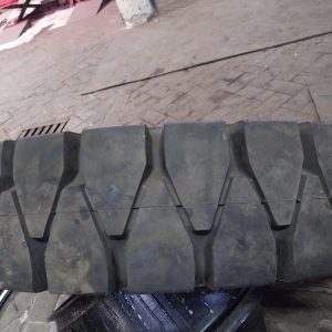 9.00-20 Marcher Solid Standard Forklift Tyre from China