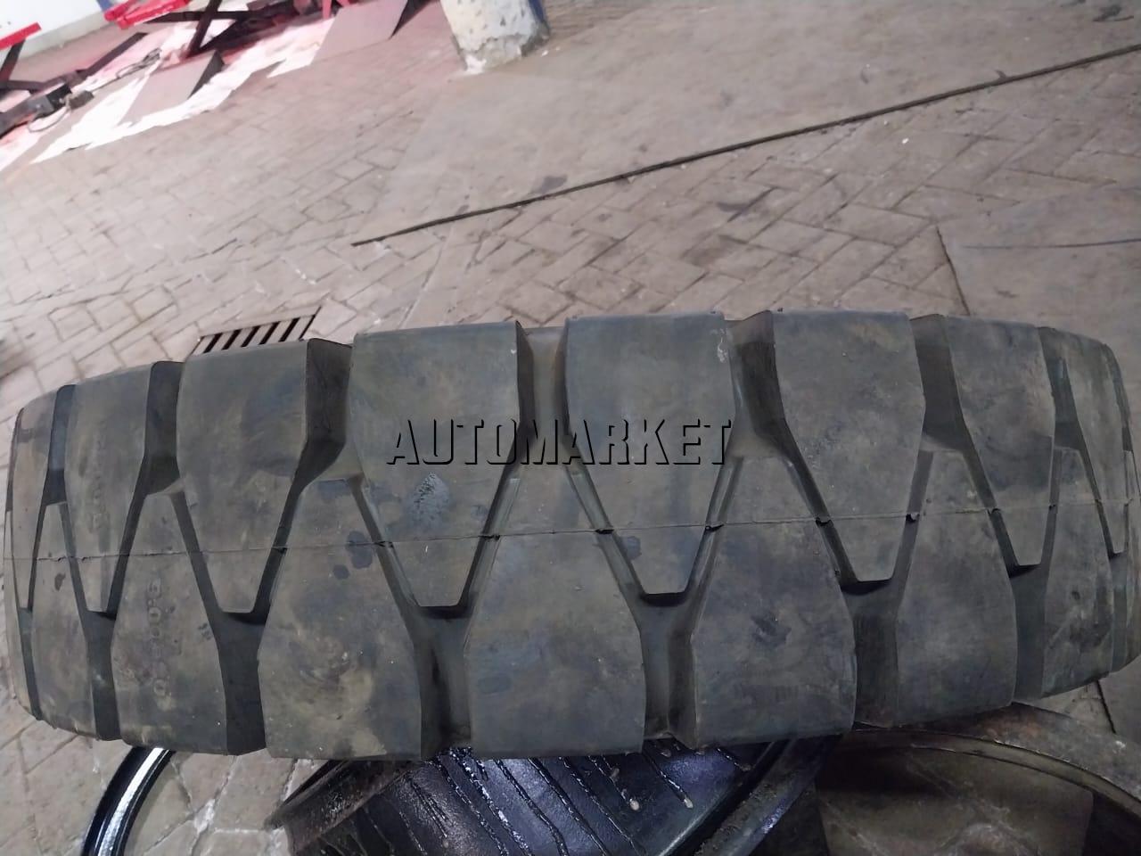 9.00-20 Marcher Solid Standard Forklift Tyre from China