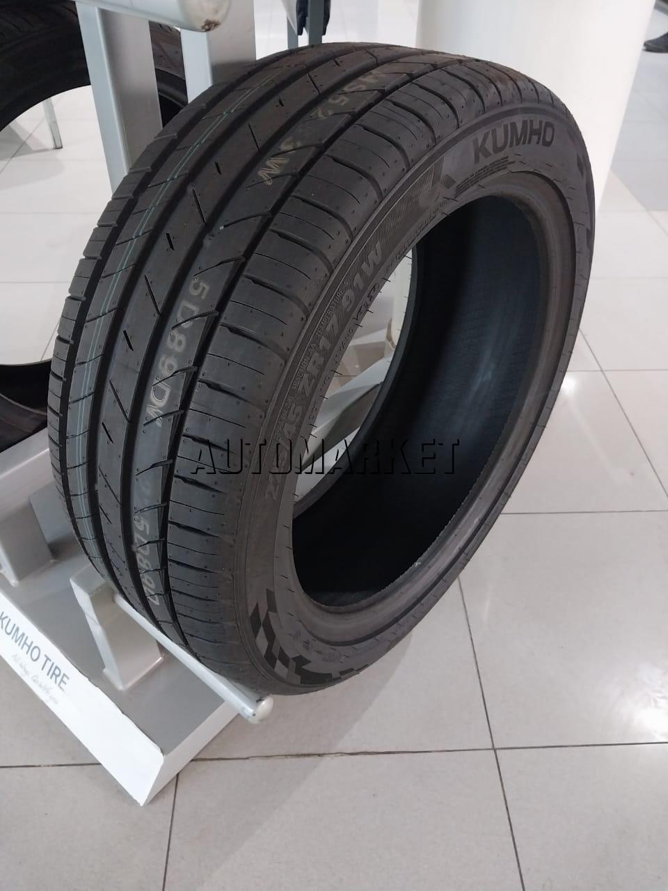 225/40ZR18 Kumho Tyre (Vietnam)