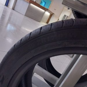 225/40ZR18 Kumho Tyre (Vietnam)