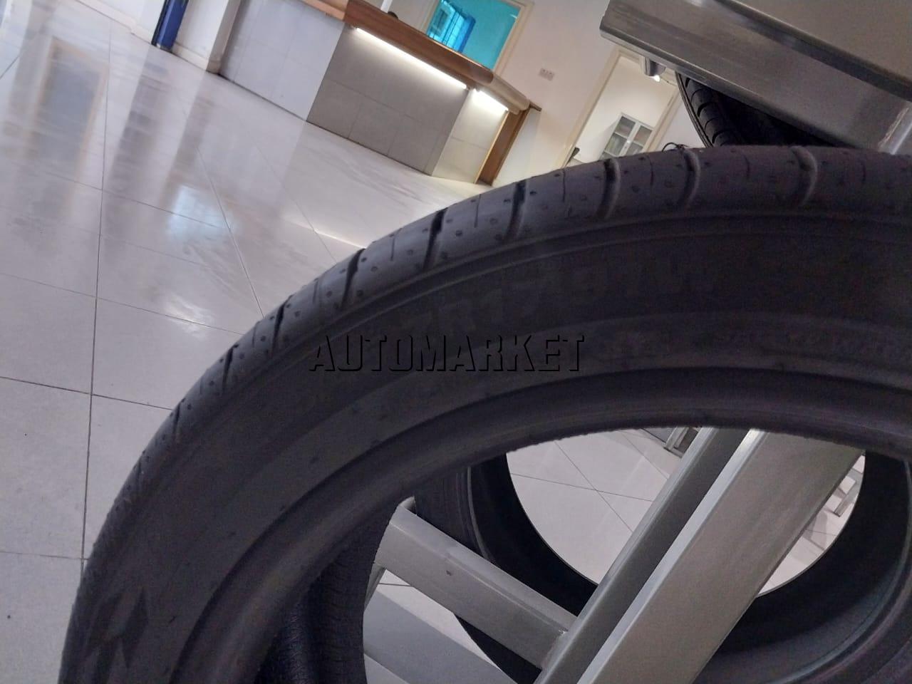 225/40ZR18 Kumho Tyre (Vietnam)