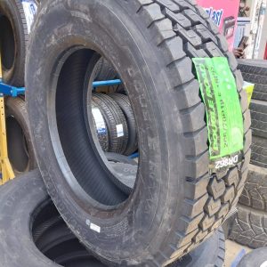 265/70R19.5 Double Road Drive Pattern Truck Tyre from China