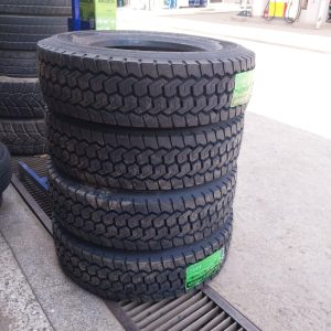 265/70R19.5 Double Road Drive Pattern Truck Tyre from China