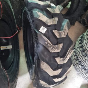12.5/80-18 Roadhiker 14PR Industrial Tyre from China