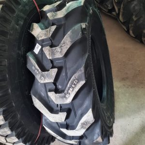 12.5/80-18 Roadhiker 14PR Industrial Tyre from China
