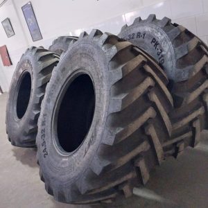 24.5-32 SWT 14-Ply Agricultural Tyre – Made in India