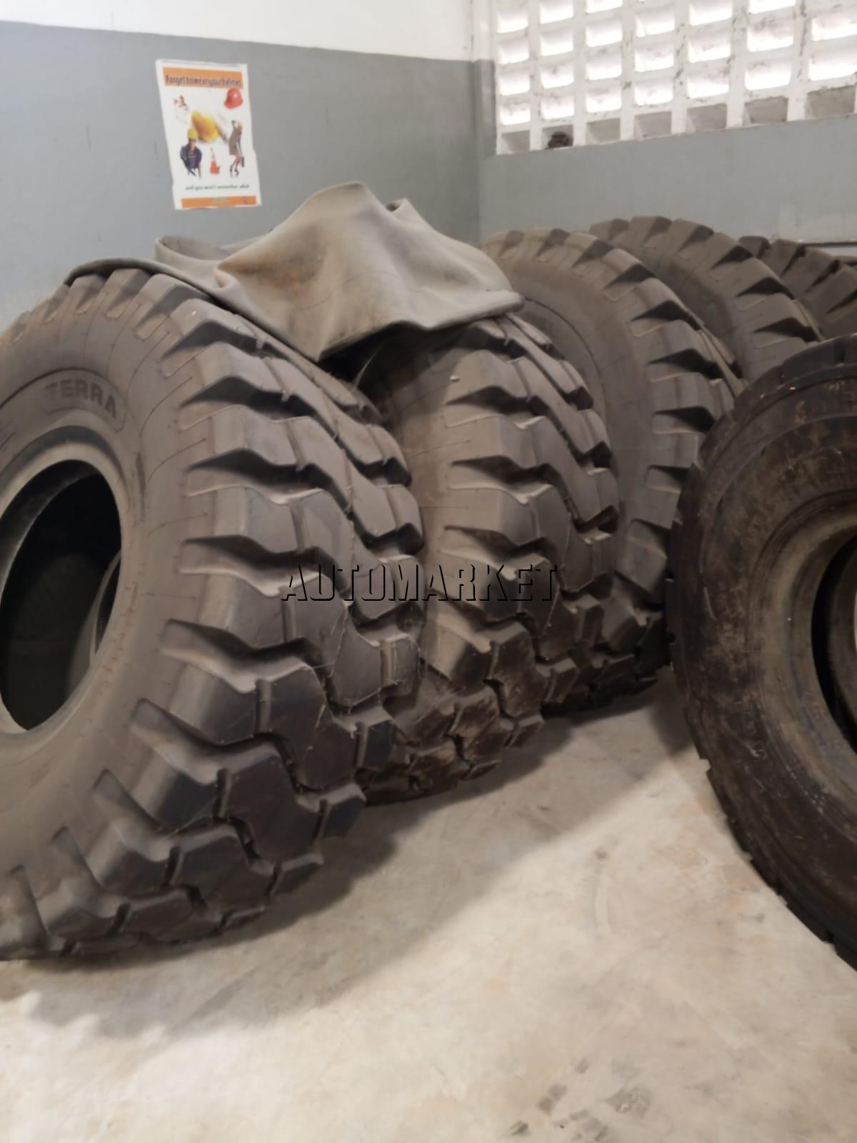 23.5-25 Apollo L3 24 Ply Industrial Tyre from India