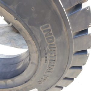 6.50-10 Maxam Solid Standard Forklift Tyre from Vietnam